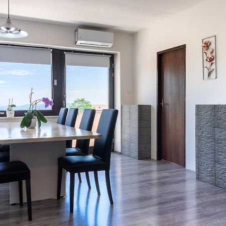 Dakota Apartment 6+2 Кастав Экстерьер фото